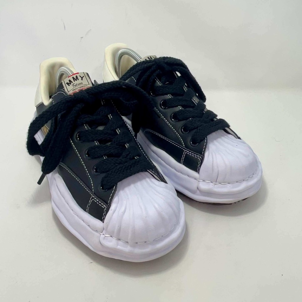 NEW Maison Mihara Yasuhiro Blakey Leather Sneakers Black White EU 42 Mens 9 MMY